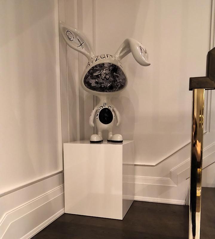 White Display Pedestal | White Economy Display Pedestal | Pedestal