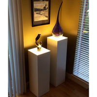 White Laminate Pedestal with Ambient Light – Pedestal Source