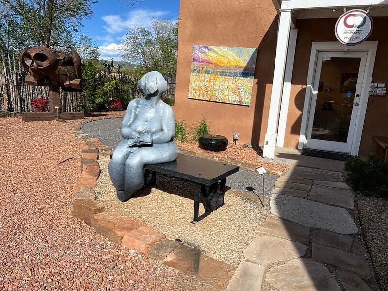 What Makes an Outdoor Pedestal for Bronze Sculpture Actually Work?