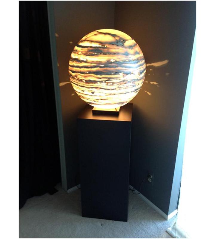 Black Laminate Pedestal with Spotlight – Pedestal Source